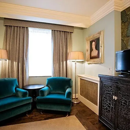 Hotel The White Hart 3*