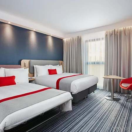 Express London-ealing, An Ihg London