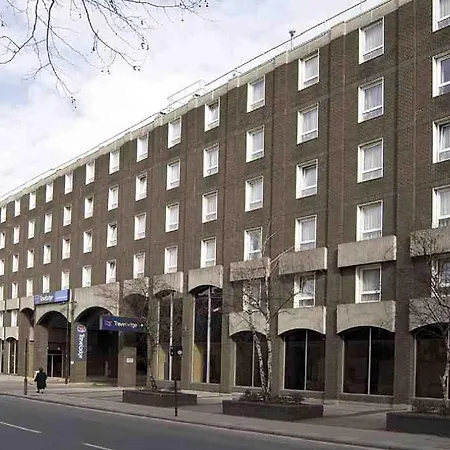 Travelodge Farringdon 3*