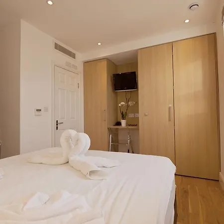 The Kensington Apartment
