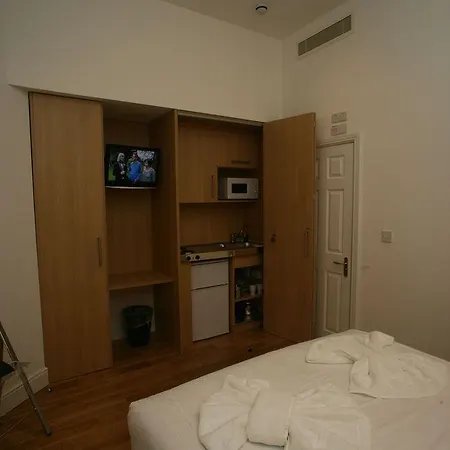 The Kensington Apartment London