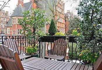 Collingham Serviced Aparthotel Londra