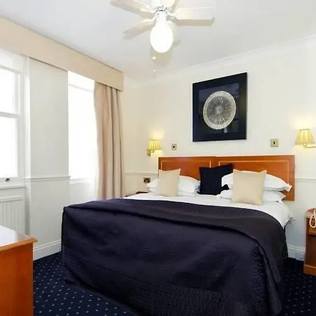 Collingham Serviced Aparthotel 4*
