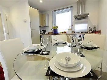 Apple Apartments Limehouse Basin *