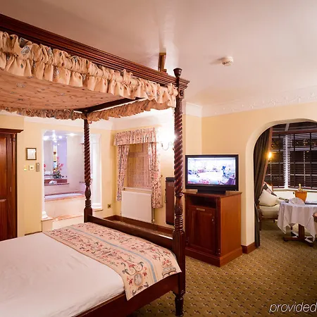The Royal Chace 4*