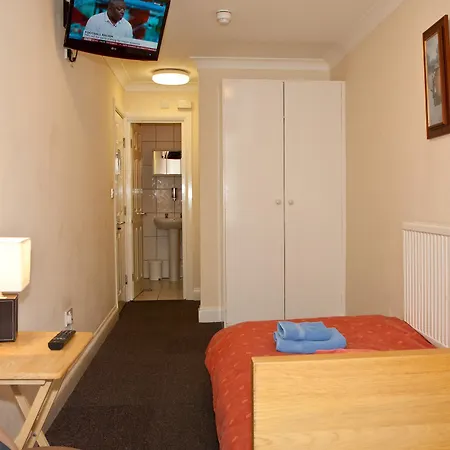 Chelsea Hotell 3*