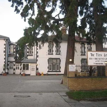 Oyo Firs London Heathrow Hounslow