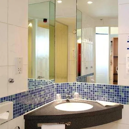 Express Royal Docks By Ihg Londra
