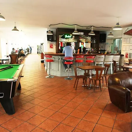 Palmers Hillspring At Willesden Hostal
