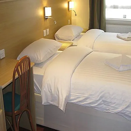 Mina House 2*