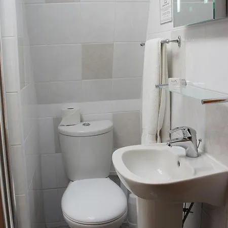 Star Hotel 3* London