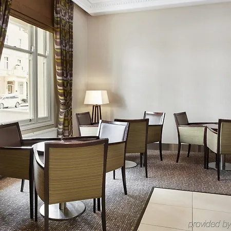 Express Victoria By Ihg Hotel London