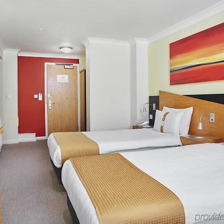 Express Victoria By Ihg 3* London