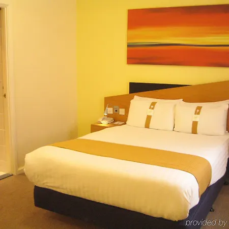 Express Victoria By Ihg 3*