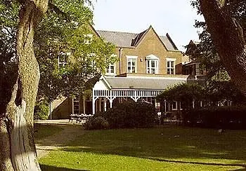 Coulsdon Manor And Golf Club בית כפרי קרוידון