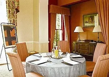 Coulsdon Manor And Golf Club Casa di campagna *