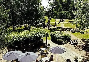 Coulsdon Manor And Golf Club בית כפרי קרוידון