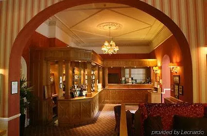 Coulsdon Manor And Golf Club Casa di campagna