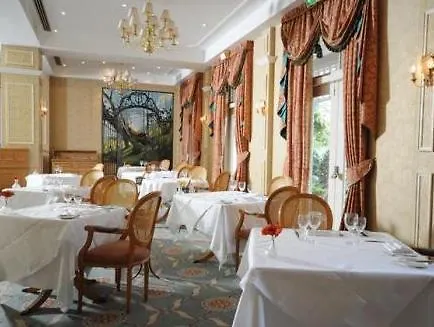 Coulsdon Manor And Golf Club *