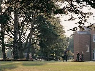 Coulsdon Manor And Golf Club *