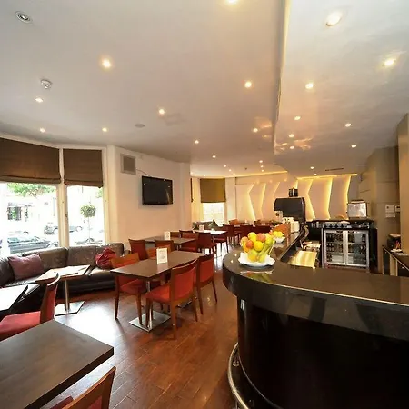 Raglan Hotel