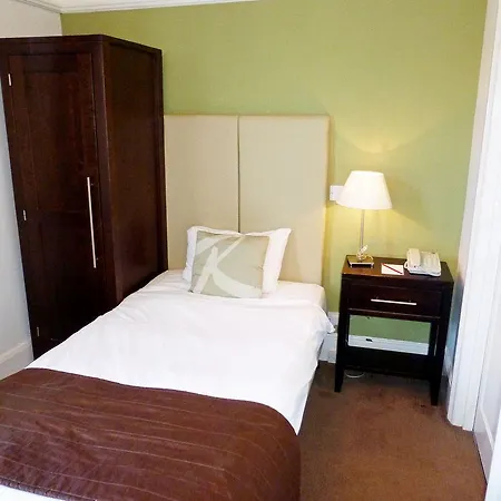Raglan 3* Muswell Hill