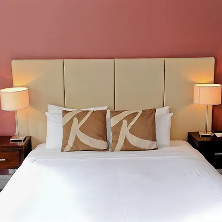 Raglan Hotel 3*