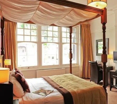 Raglan Hotel Muswell Hill