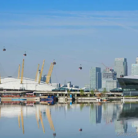 Ibis Excel-docklands 3* לונדון