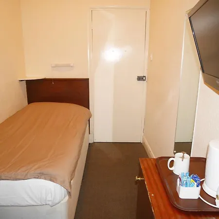 Queens Bed & Breakfast London