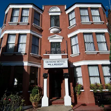 Queens Bed & Breakfast 2*