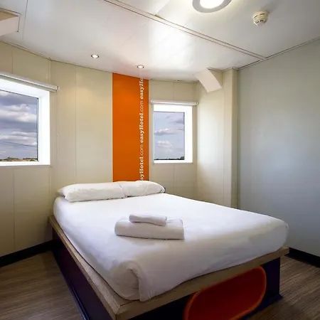 Easyhotel London Heathrow 2* Hayes (Greater London)