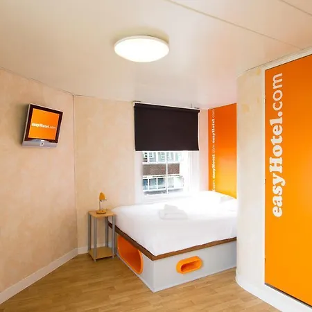 Easyhotel London Heathrow Hotel