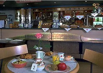 Ibis London Barking Hotel 3*