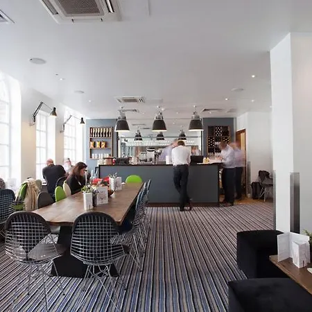 The Z Victoria Hotel London