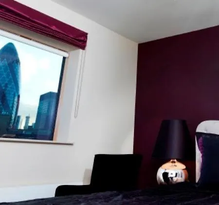 Fraser Bishopsgate Apartment *