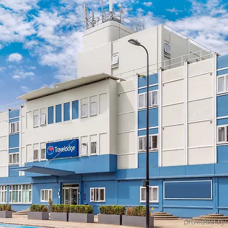 Travelodge Battersea Otel 2*