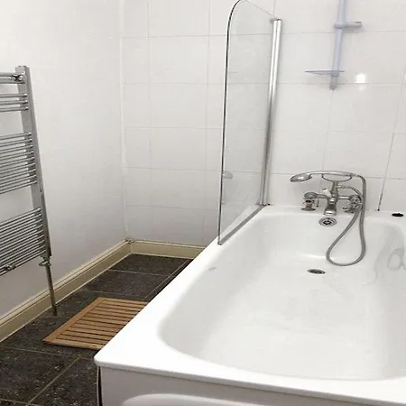 Sutton Place Apartment Croydon
