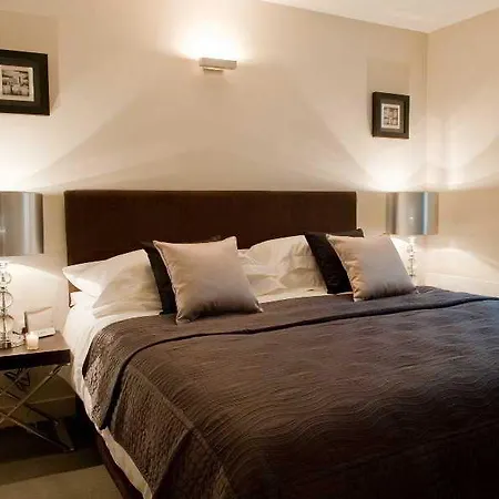 Fraser Bishopsgate Apartment