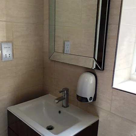 Globe City Apartment