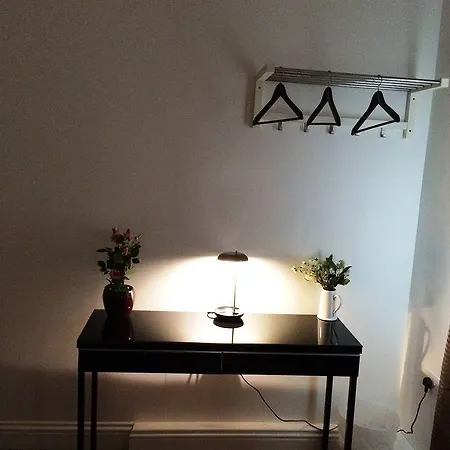 Globe City Apartment London