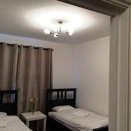 Globe City Apartment *