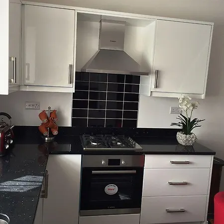 Globe City Apartment London