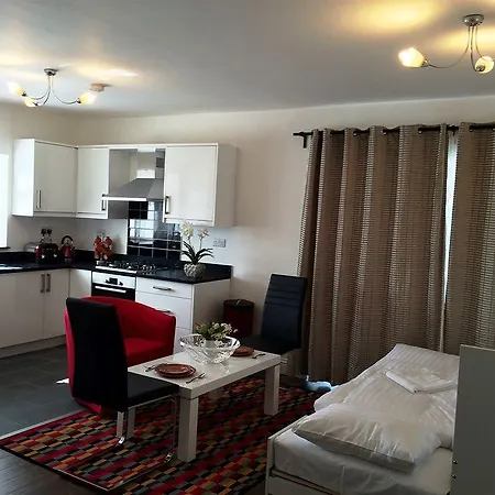 Globe City Apartment *