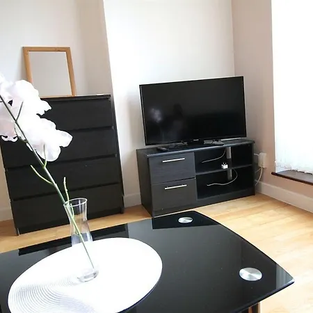 Harrow Apartment Hotel *