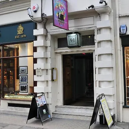 4 Star Piccadilly 2*