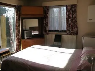 The Crystal Bed & Breakfast Croydon
