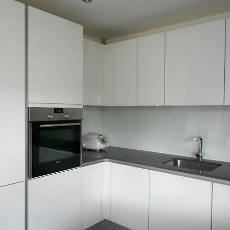 Luxury Vintry Court Bridge Apartment