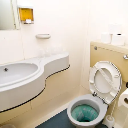 Five Kings Bed & Breakfast 2*