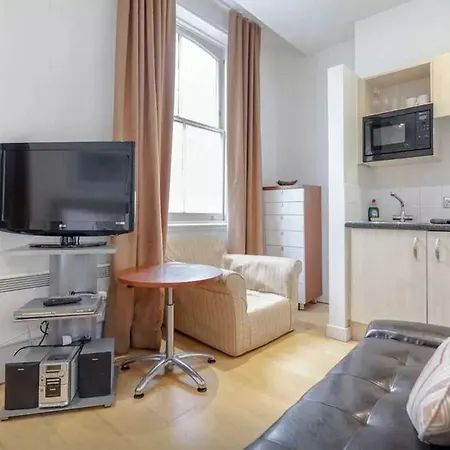 Princes Square Apartment